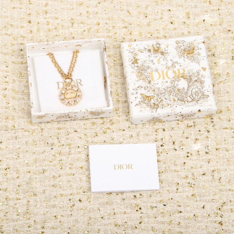 chr1st1an D10r necklaces